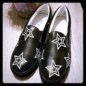 MIA slide on sneakers